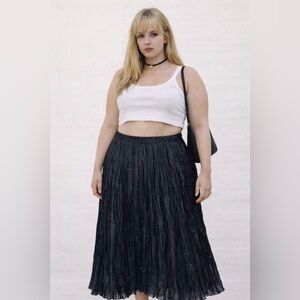 Vintage tradition Black Pleated crinkle midi Skirt size large 90's